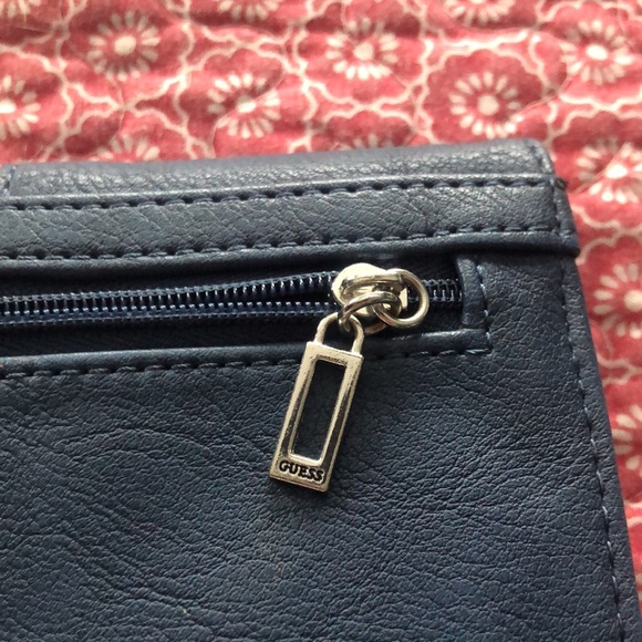 Beautiful Guess leather wallet - Picture 4 of 5